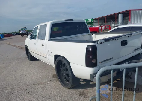 2001 Chevrolet Silverado 1500 Ls z USA, uszkodzony, nr VIN 2GCEC19WX11216857